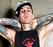Ударник Blink-182 сломал руку