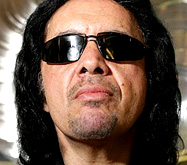 Басист Kiss выставил на аукцион почечный камень