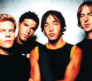 Hoobastank помогут школьникам